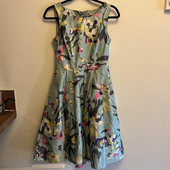 H&M Dresses & Skirts - H&M sleeveless dress